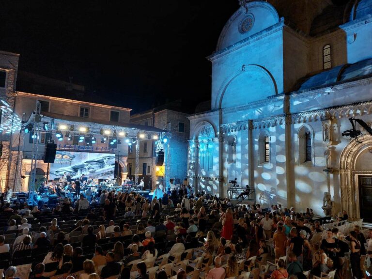 Sebenico. Festival della canzone dalmata, diversità di stili e generi