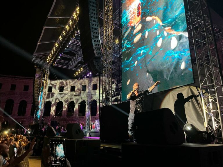 Eros Ramazzotti all’Arena di Pola. Un successone (foto e video)