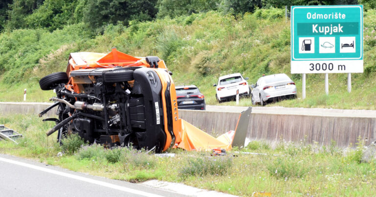 A6 Fiume-Zagabria. Due operai delle Autostrade uccisi da un camion impazzito
