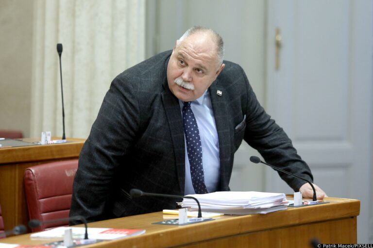 È morto l’ex ministro Ivan Šuker. Aveva 66 anni