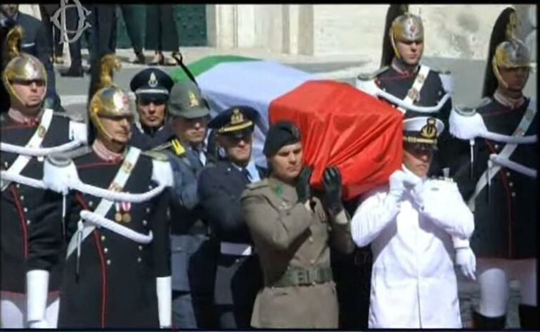 Giorgio Napolitano, i funerali alla Camera