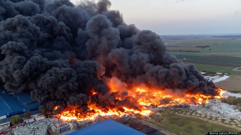 Enorme incendio a Osijek: «Una catastrofe» (foto)