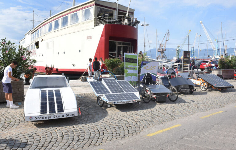 «Fast&Solar», in gara macchine a energia solare