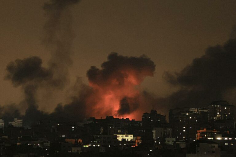 Israele, almeno 1.200 morti. A Gaza “colpiti centinaia di obiettivi”