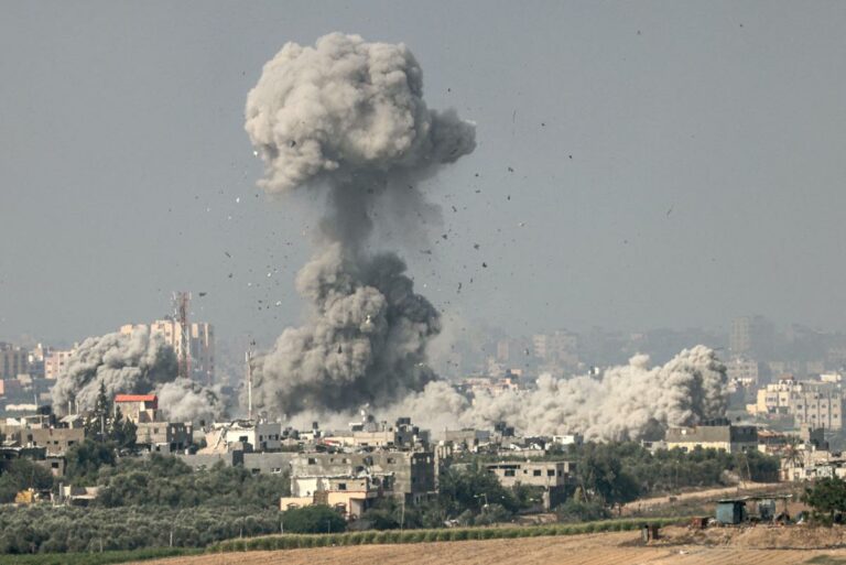 Incursione nella notte a Gaza, tank Israele colpiscono nella Striscia