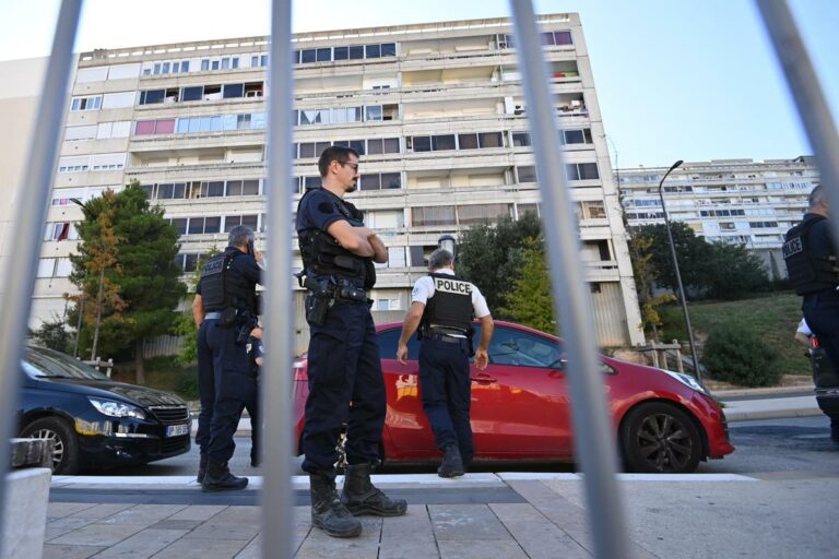 Francia, attacco in liceo: ucciso insegnante. Killer urlava ‘Allah Akbar’