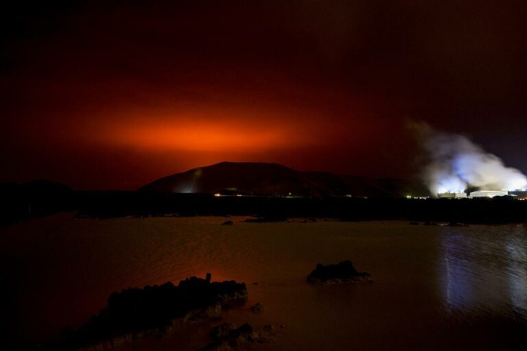 Islanda, il vulcano Fagradalsfjall fa paura: rischio eruzione, migliaia di evacuati