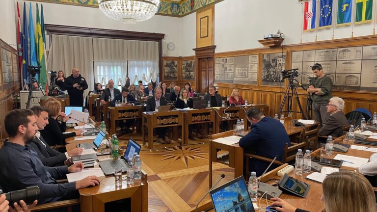Rinviata la seduta del Consiglio cittadino di Pola