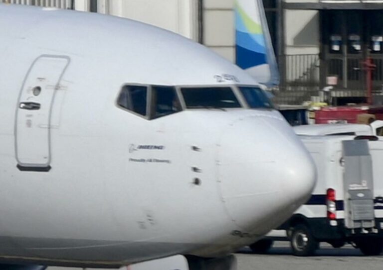 United Airlines: “Da ispezioni bulloni allentati su diversi Boeing 737 Max 9”