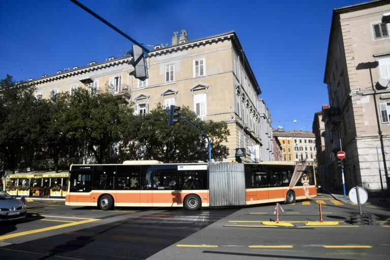 Traffico a Fiume, la rivolta degli autisti bus