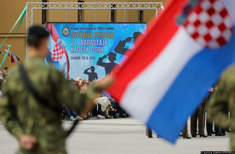 Esercito croato, indennità a 900 euro per i volontari