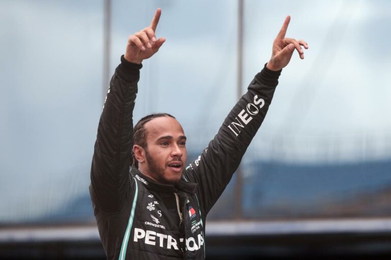 Hamilton alla Ferrari dal 2025, l’annuncio del Cavallino
