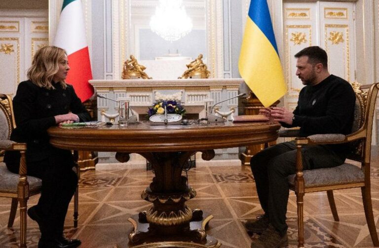 Meloni a Kiev: «Firmato accordo, collaborazione immediata in caso di attacco»