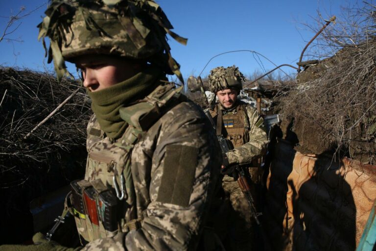 Ucraina, Macron e ipotesi invio soldati. Italia: “No truppe Nato in campo”. Da Europa coro di no