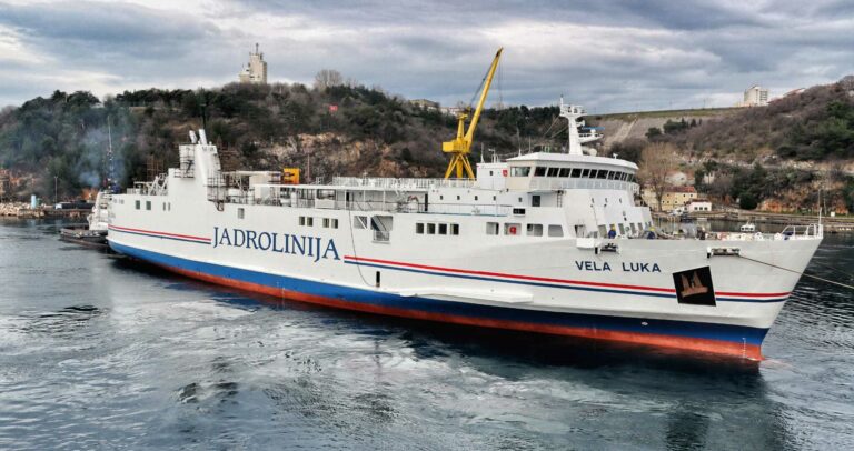 Jadrolinija, il traghetto che naviga sulle note di «Oliver»