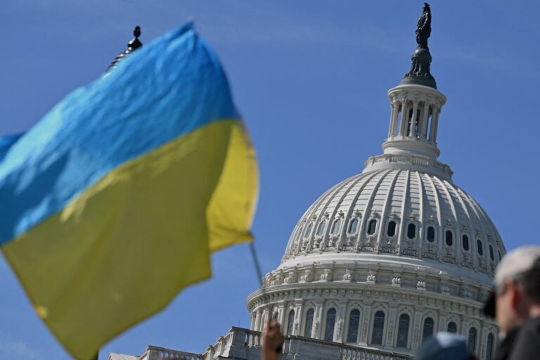 Ucraina, via libera Usa a pacchetto aiuti. Biden: “Armi a Kiev già questa settimana”