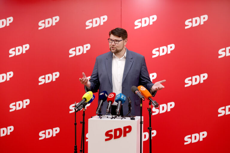 Peđa Grbin rassegna le dimissioni da leader dell’SDP