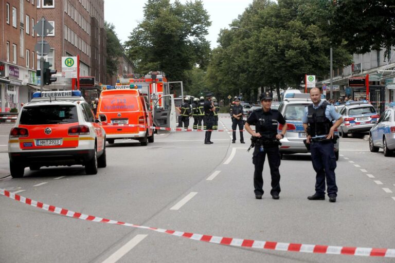Euro 2024, allarme ad Amburgo prima di Polonia-Olanda: polizia spara a uomo con ascia e molotov