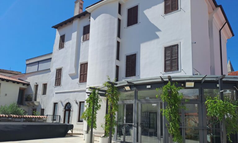 Palazzo Gravisi-Buttorai: struttura da consolidare