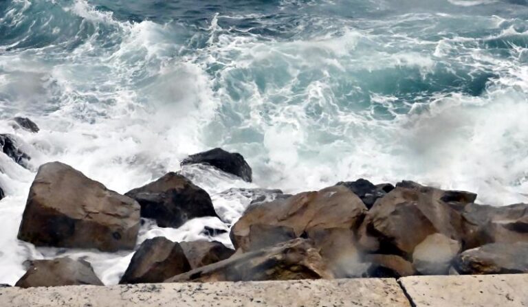 Allerta meteo in Istria e Quarnero: attesi forti temporali e vento violento Allerta meteo in Istria e Quarnero: attesi forti temporali e vento violento