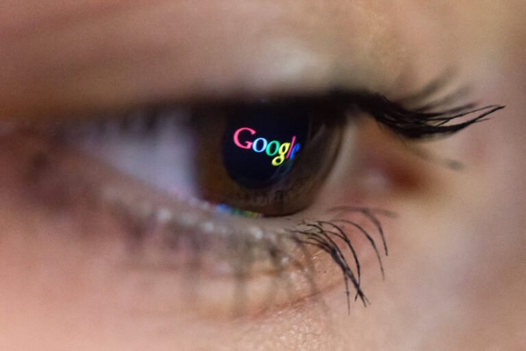 LO SGUARDO Il Web è nato in Europa nel 1989