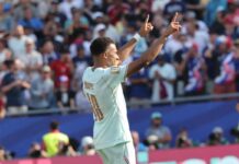Francia prima semifinalista: Marocco battuto 2-0